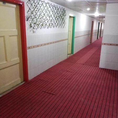 Hotel De Grand Равалпинди Екстериор снимка