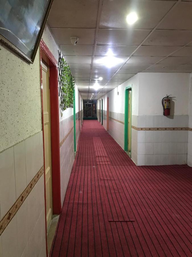 Hotel De Grand Равалпинди Екстериор снимка