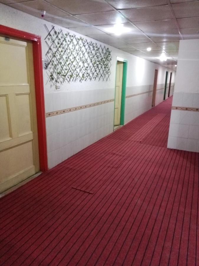 Hotel De Grand Равалпинди Екстериор снимка