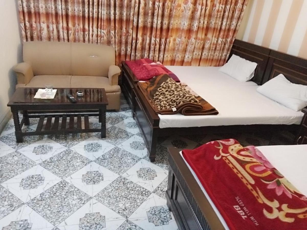 Hotel De Grand Равалпинди Екстериор снимка