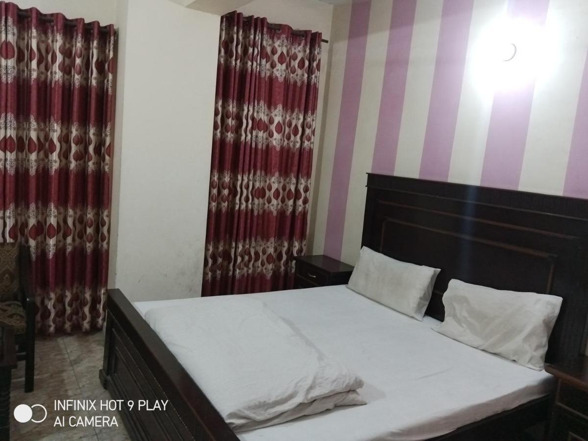 Hotel De Grand Равалпинди Екстериор снимка
