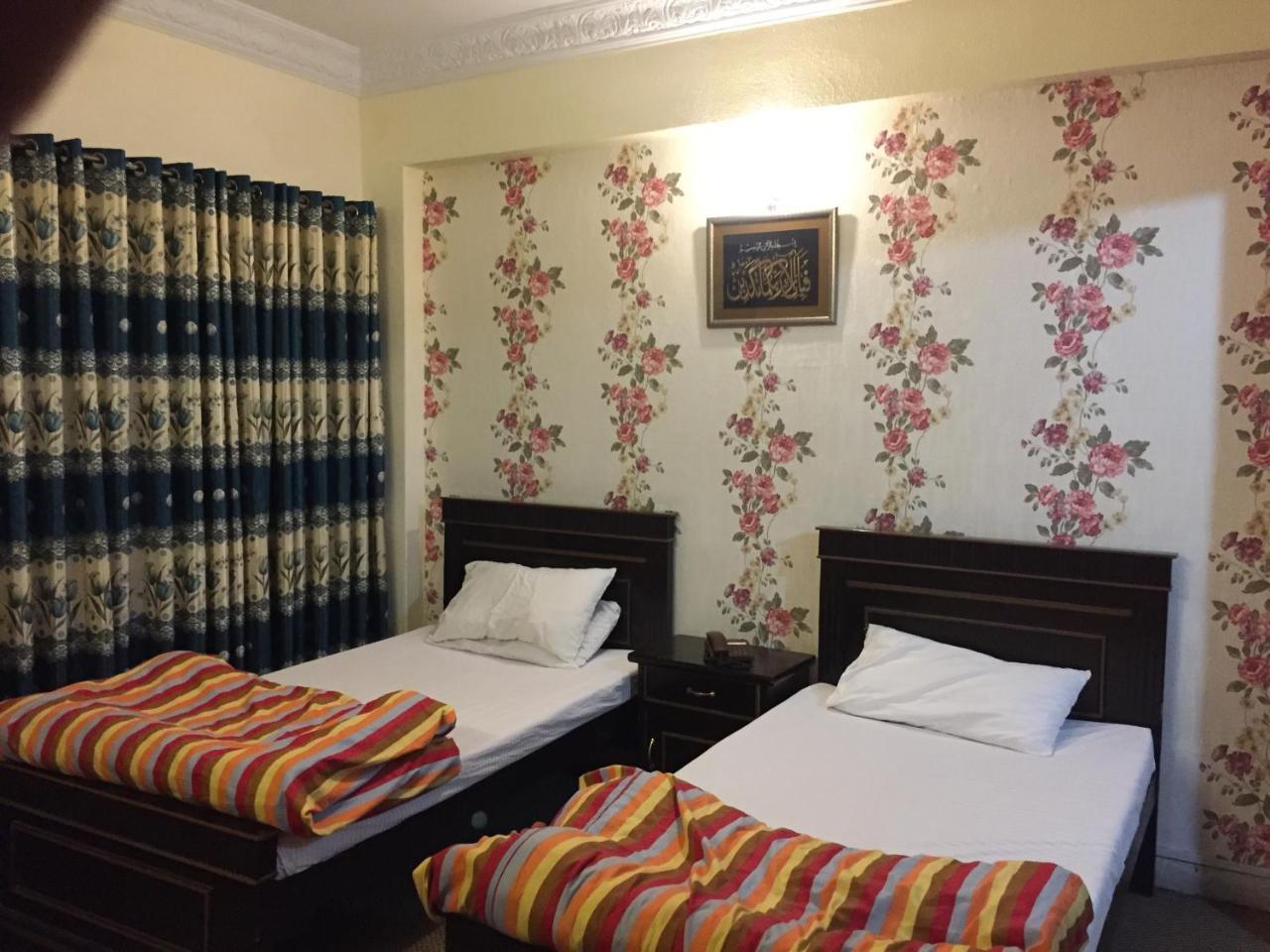 Hotel De Grand Равалпинди Екстериор снимка