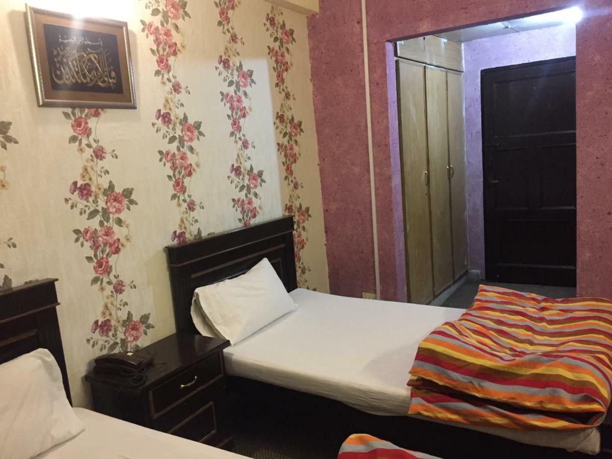 Hotel De Grand Равалпинди Екстериор снимка