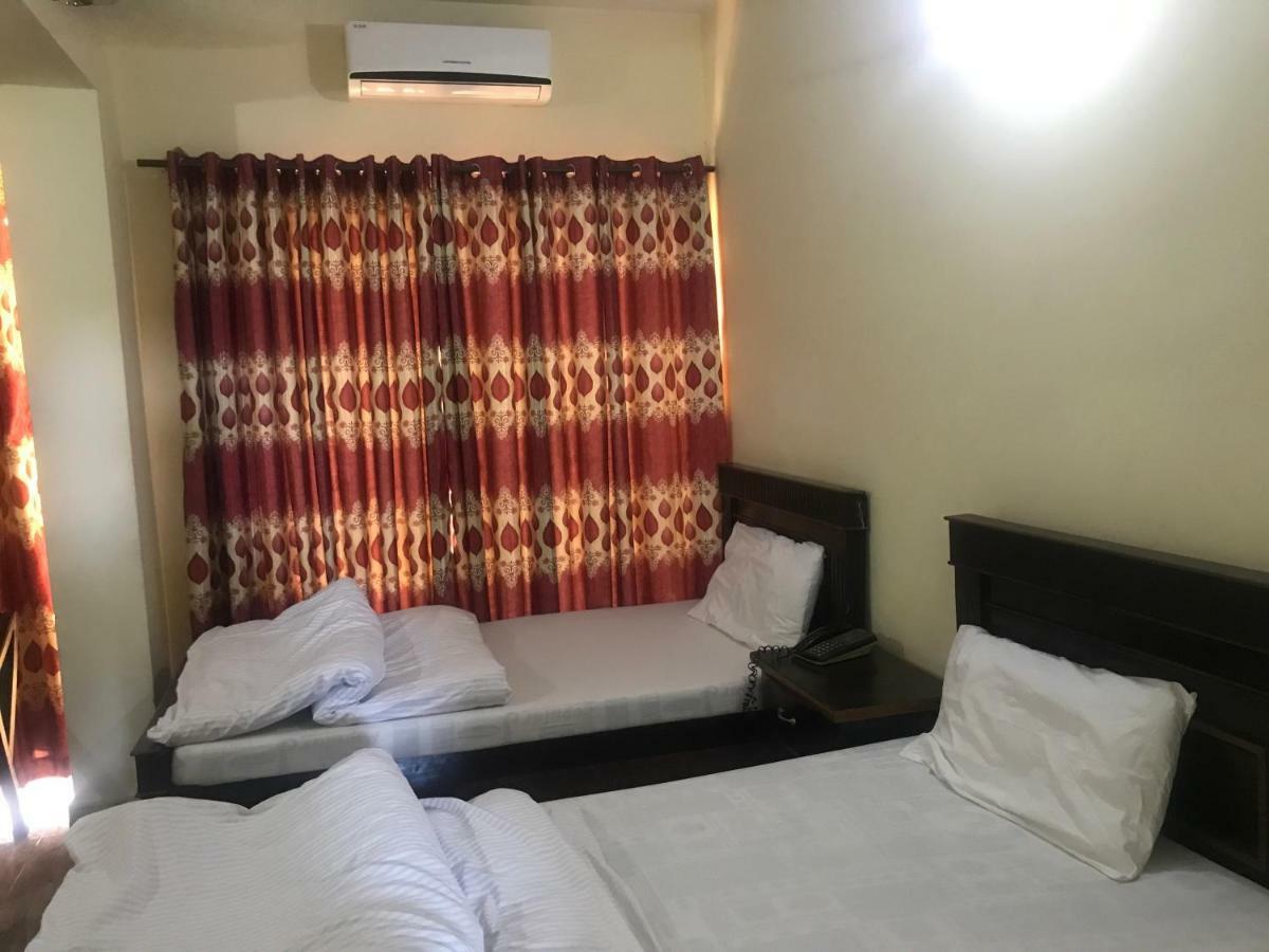 Hotel De Grand Равалпинди Екстериор снимка